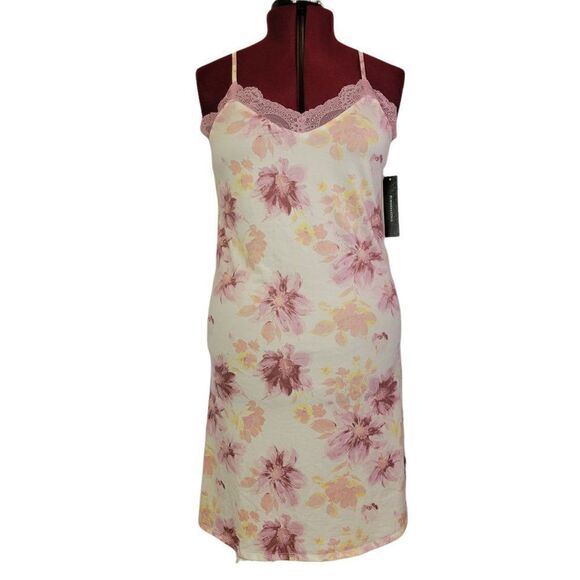 BCBGMAXAZRIA Snow White Floral Chemise (Size XL) - Picture 1 of 9